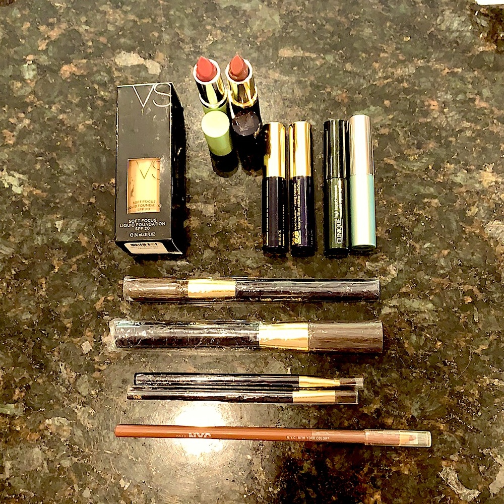 Makeup bundle. 12 pieces in all! Brand new!